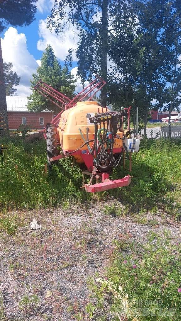 Junkkari 2300/12 Tractoare agricole sprayers