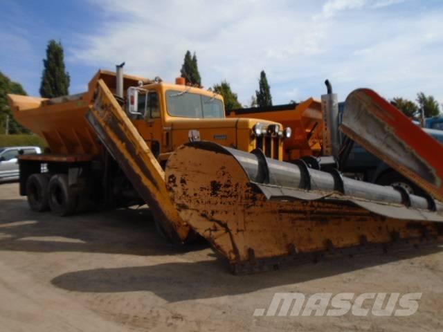 International 5070 Lame pentru dezapezire si pluguri