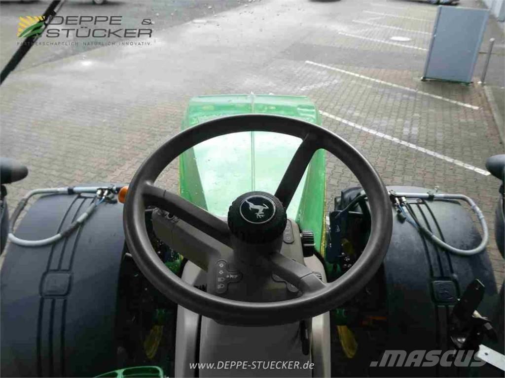 John Deere 8310R Tractoare