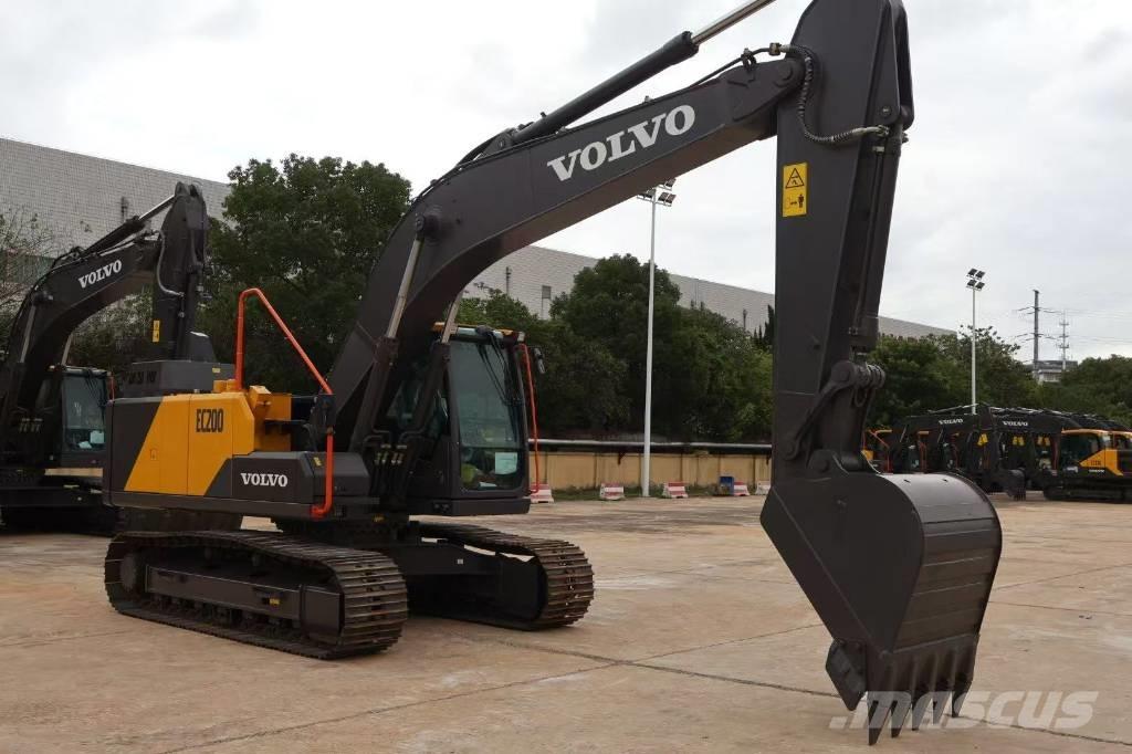 Volvo EC 200 Excavatoare pe șenile
