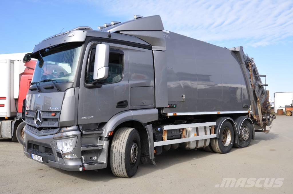 Mercedes-Benz 2535 Camion de deseuri