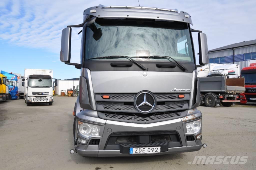 Mercedes-Benz 2535 Camion de deseuri