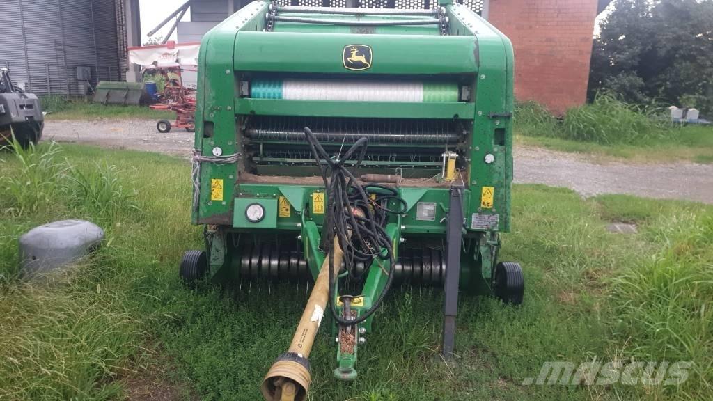 John Deere F 450 Masina de balotat cilindric
