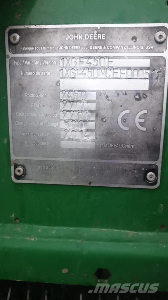 John Deere F 450 Masina de balotat cilindric