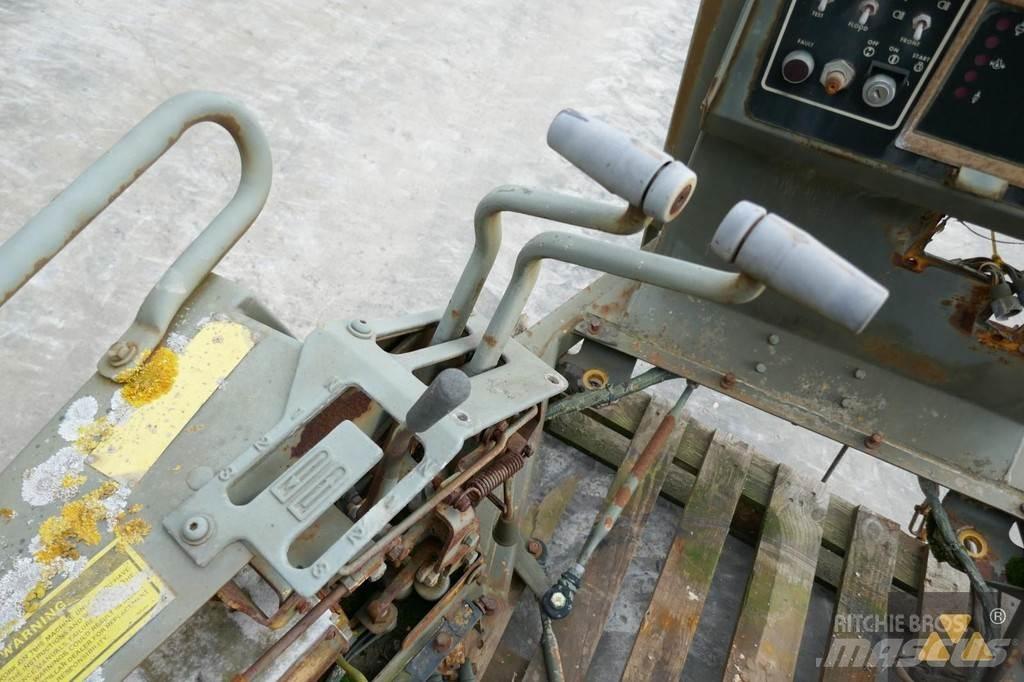 CAT 6T-3309 Cabine si interior