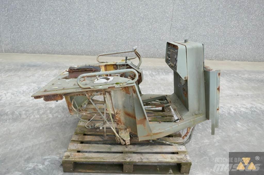 CAT 6T-3309 Cabine si interior