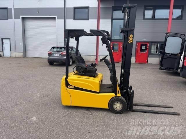 Yale ERP 20 VT Stivuitor electric