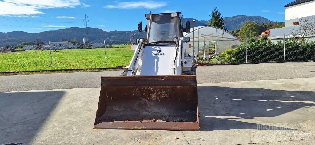 Bobcat 2400 Incarcator pe pneuri