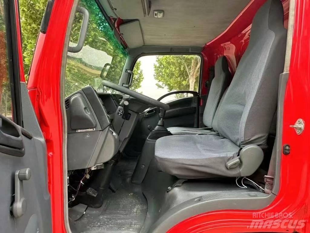 Isuzu ELF Municipal/vehicul cu uz general