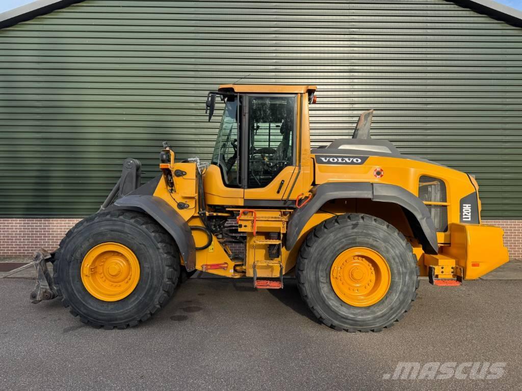 Volvo L 120 H Incarcator pe pneuri