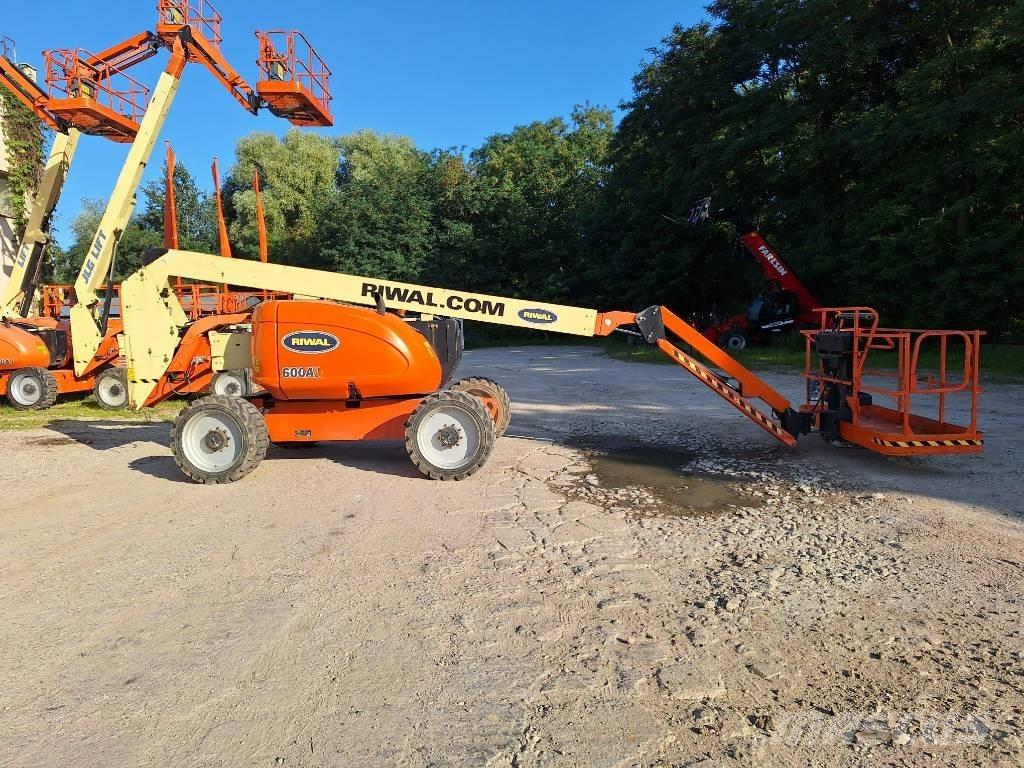 JLG 600AJ Nacele cu brat articulat