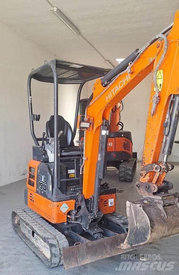 Hitachi ZX19U Mini excavatoare < 7t