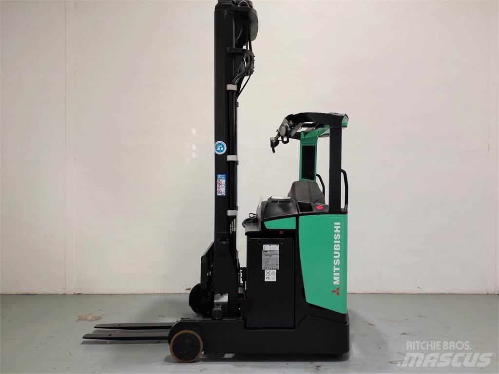 Mitsubishi RB14NH Stivuitor cu catarg retractabil