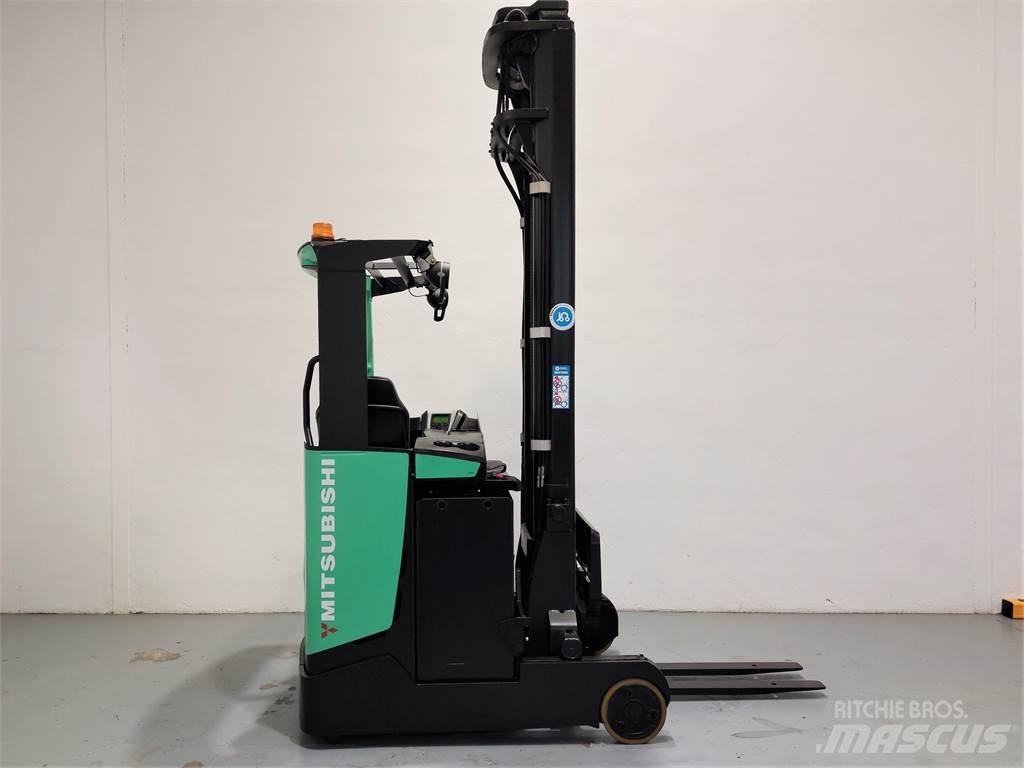 Mitsubishi RB14NH Stivuitor cu catarg retractabil