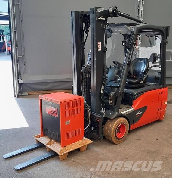 Linde E20L-02 Stivuitor electric