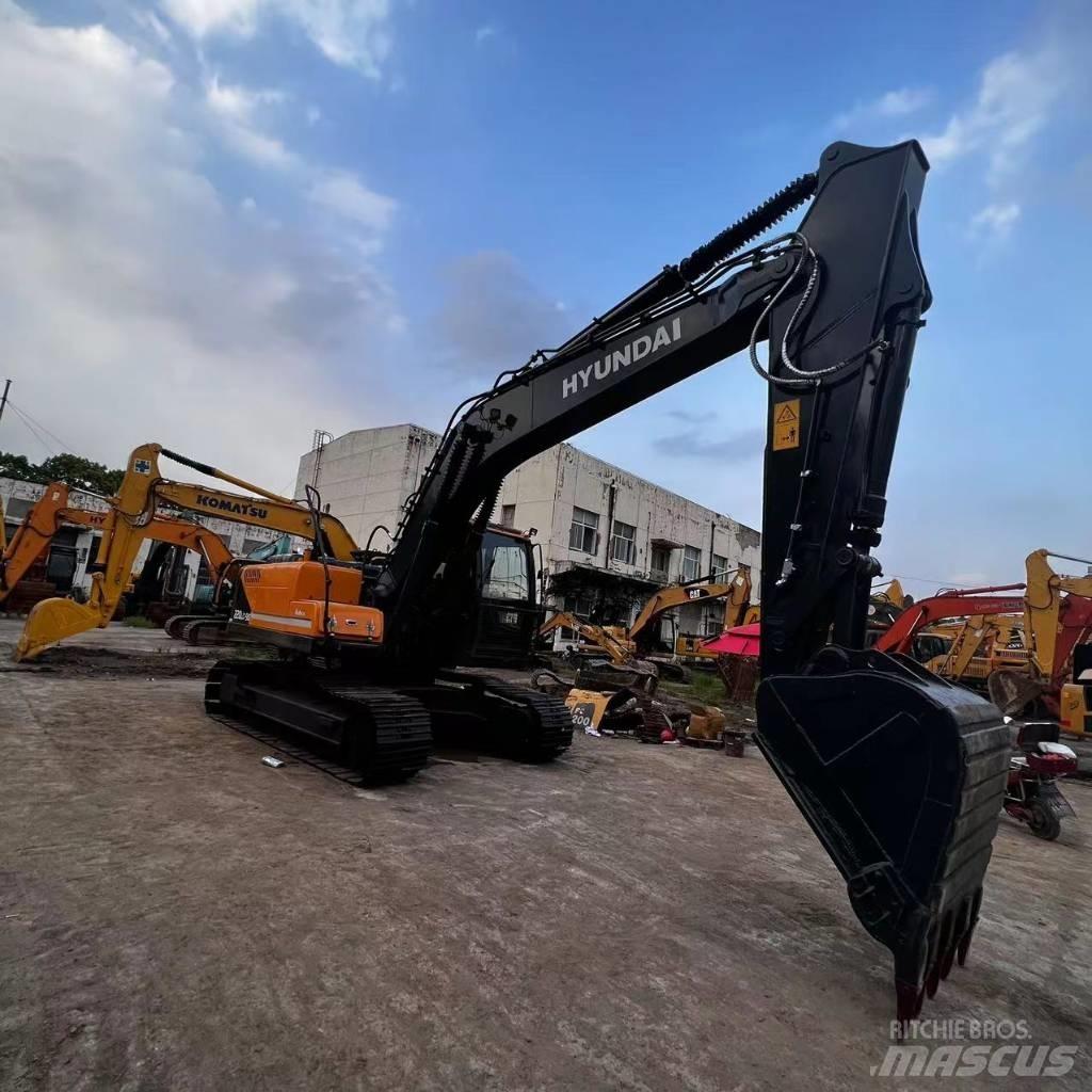 Hyundai R220-9S Excavatoare pe șenile
