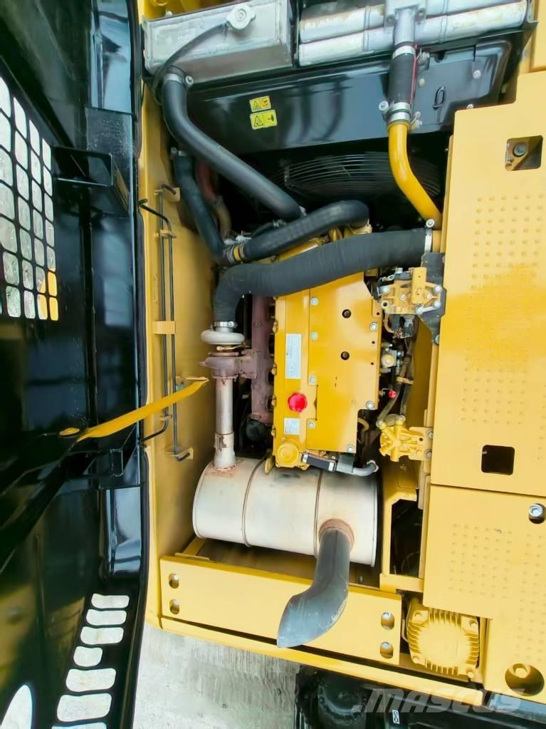 CAT 320 D Excavatoare pe șenile
