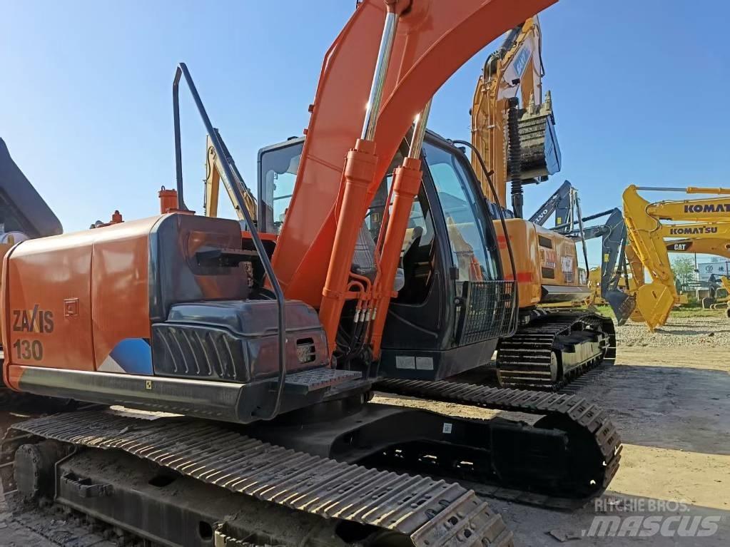 Hitachi ZX130-5A Excavatoare pe șenile
