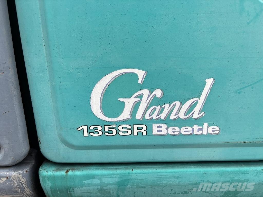 Kobelco SK 135 Excavatoare pe șenile
