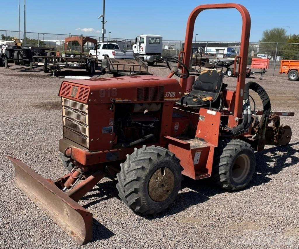 Ditch Witch 3700 DD Excavatoare de santuri