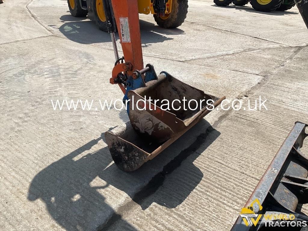 Hitachi ZX 26 U-5A Mini excavatoare < 7t