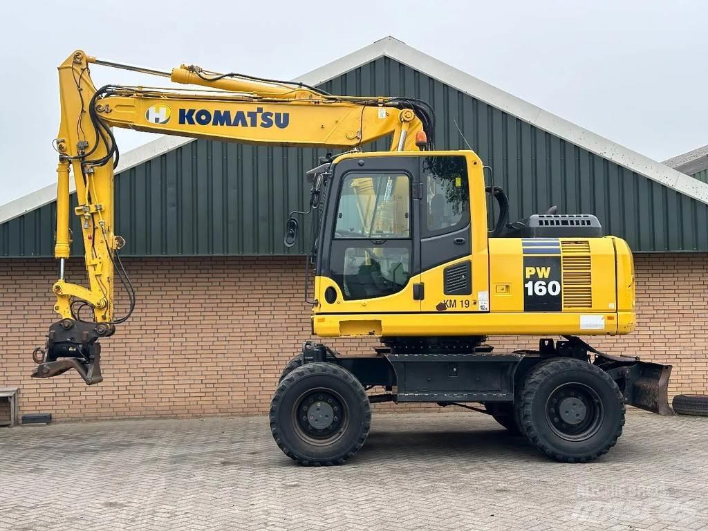 Komatsu PW160-8 Excavatoare cu roti