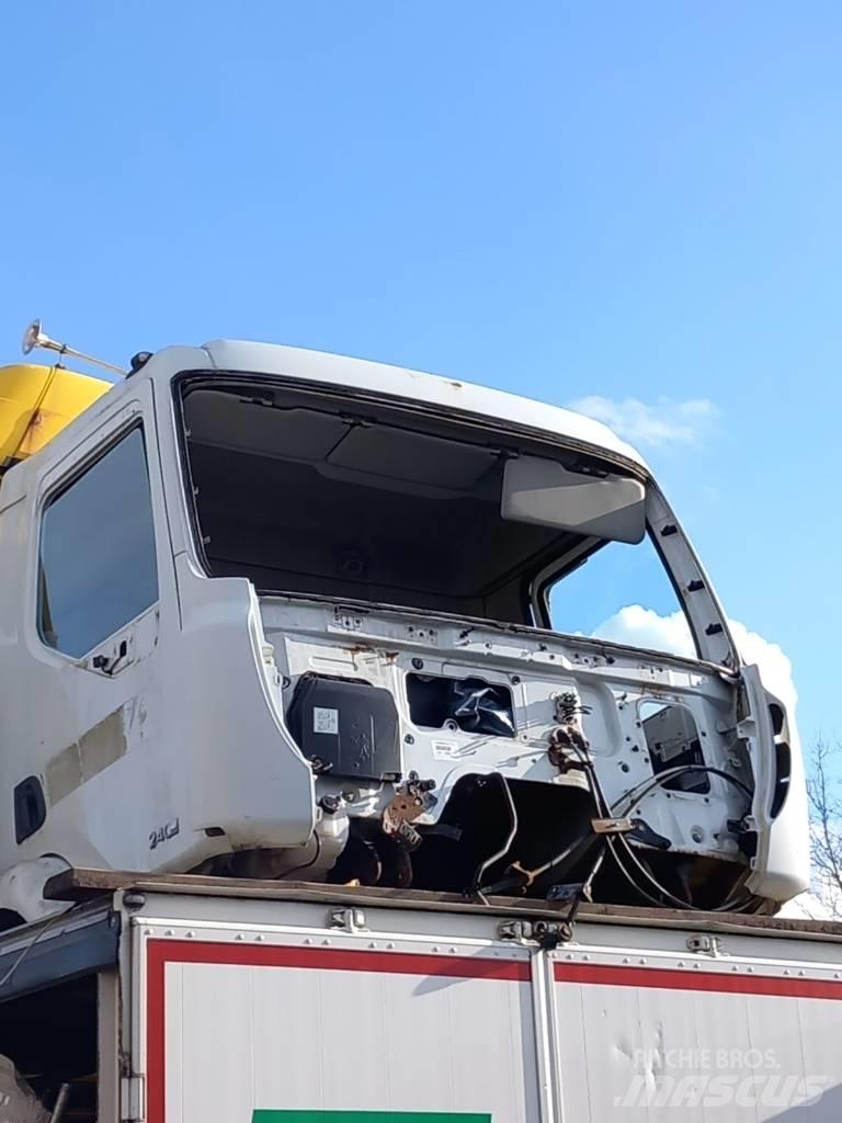 Renault Midlum 240 Cabine si interior