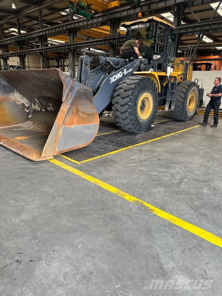 XCMG LW 700 KN Incarcator pe pneuri