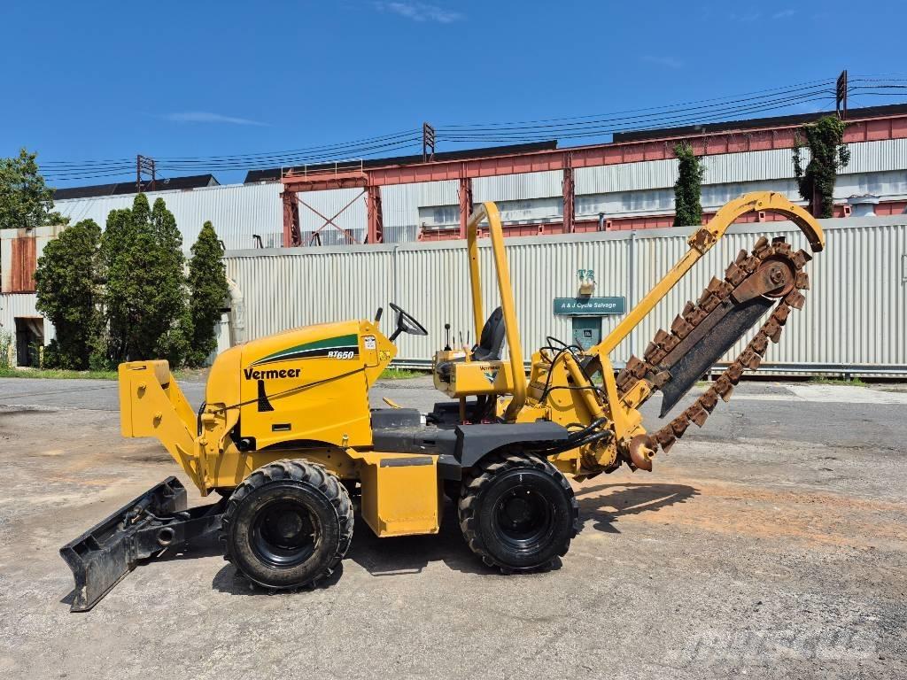 Vermeer RT650 Excavatoare de santuri