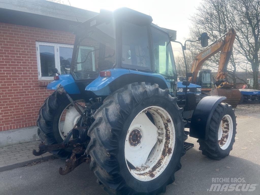 New Holland 7740 Tractoare