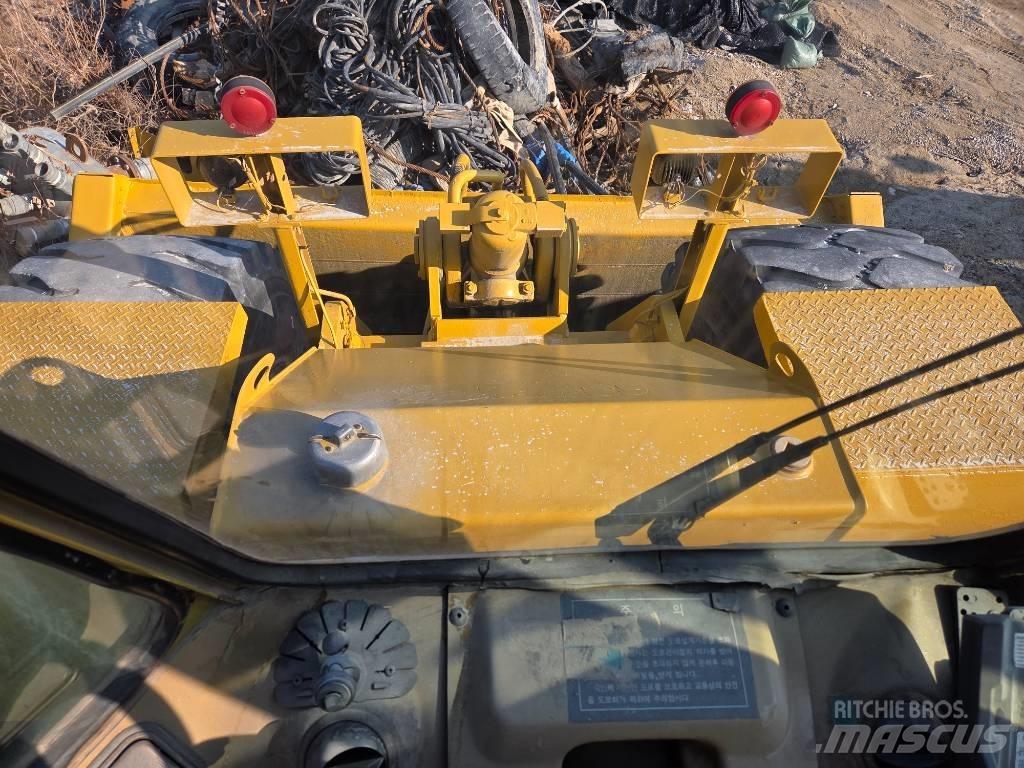 CAT 824c buldozere pe roti