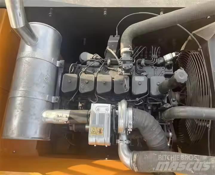 Hyundai R220-9S Excavatoare pe șenile
