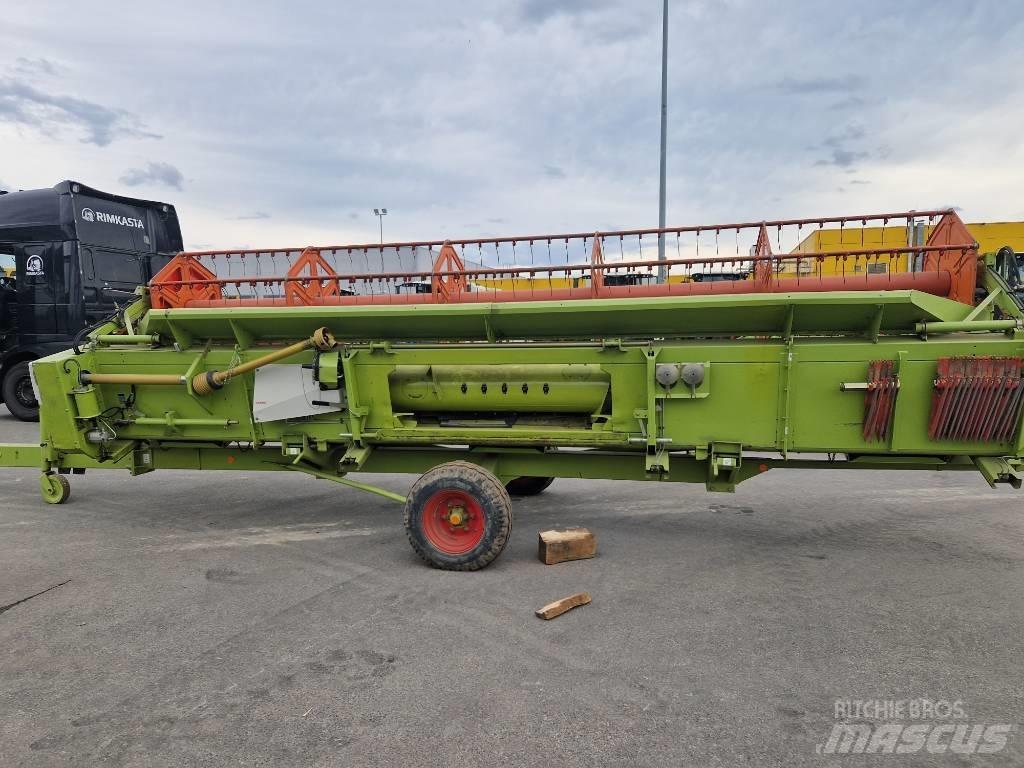 CLAAS Lexion 660 Combine de secerat