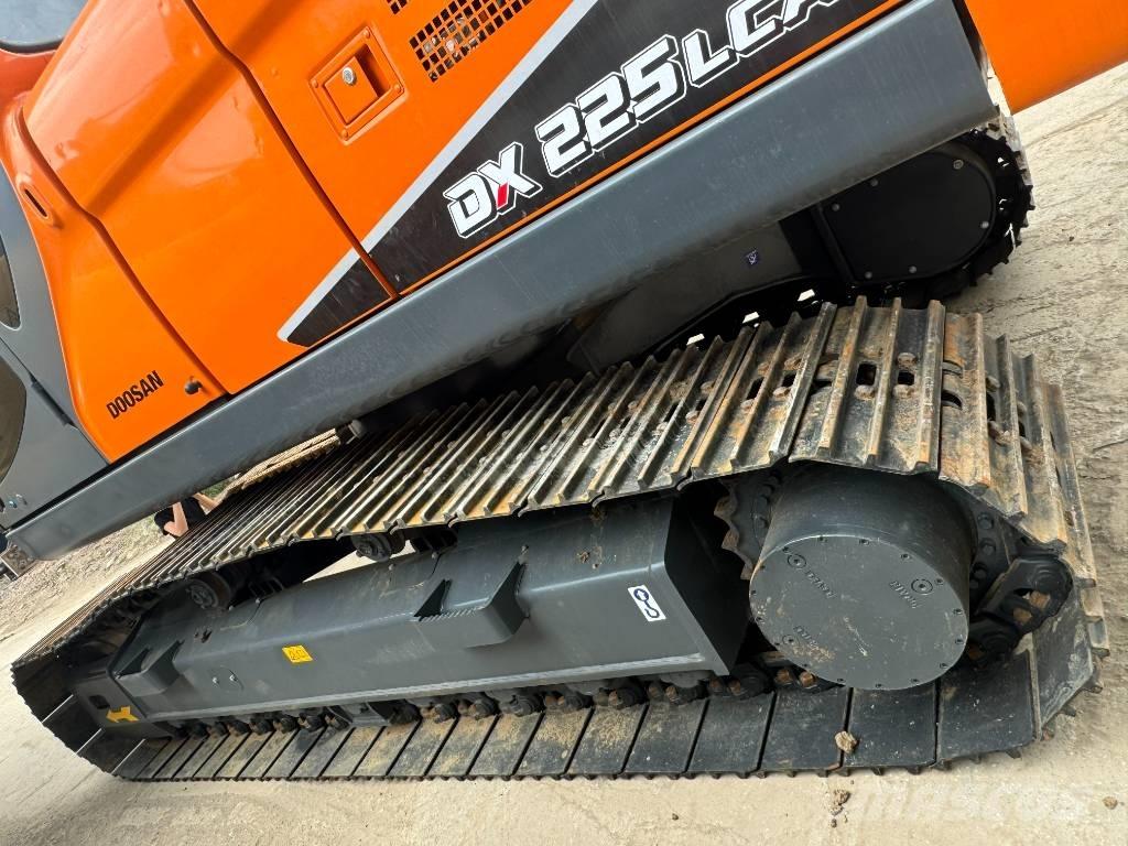 Develon DX 225 LCA Excavatoare 7t - 12t