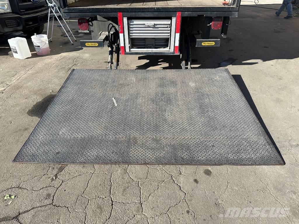 Ford F 550 SD Municipal/vehicul cu uz general