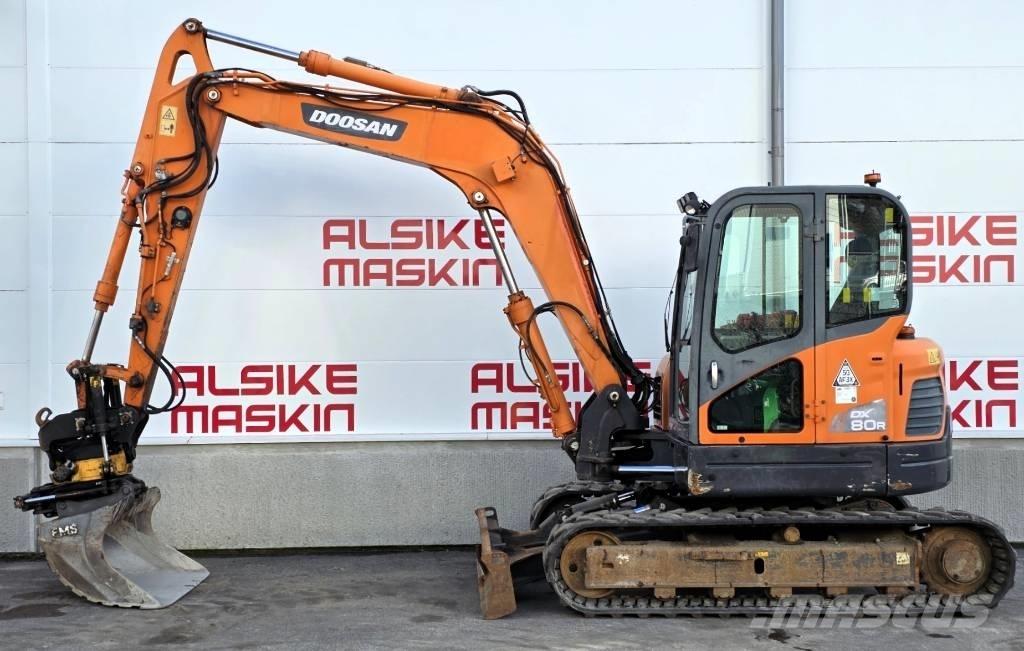 Doosan DX 80 R Excavatoare 7t - 12t