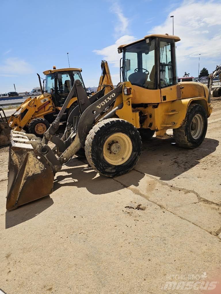 Volvo L 40 Incarcator pe pneuri