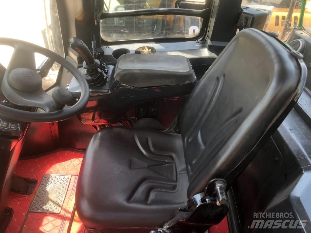 LiuGong 856H Incarcator pe pneuri