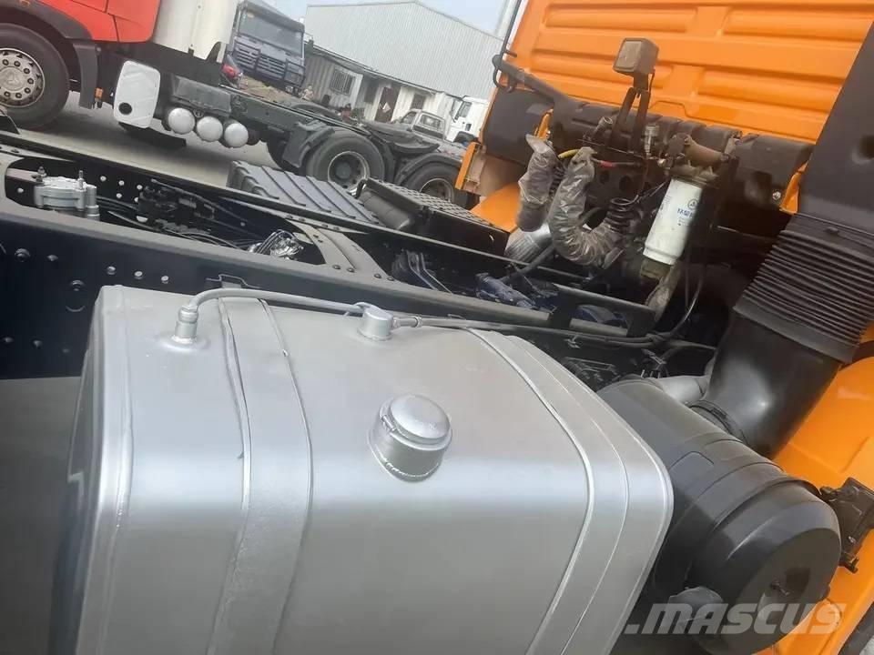 Shacman F3000 6x4 Autotractoare