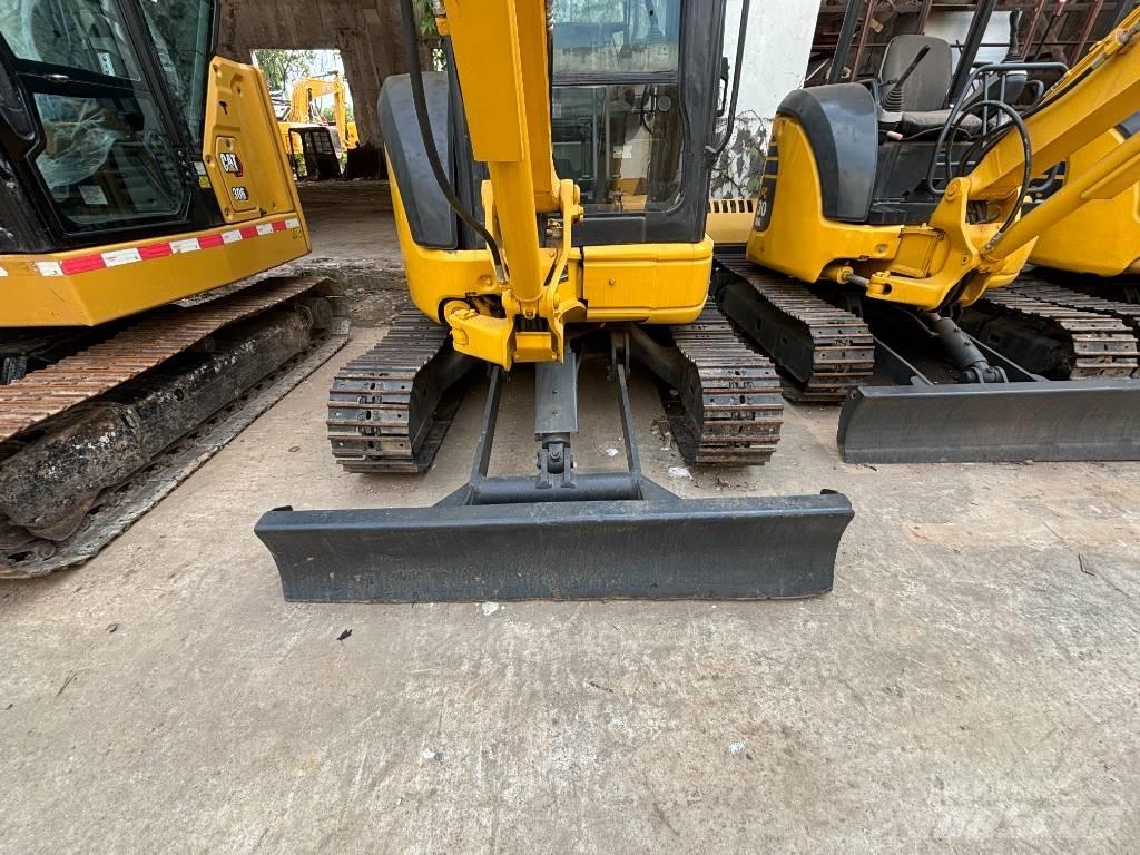 Komatsu PC35MR Mini excavatoare < 7t