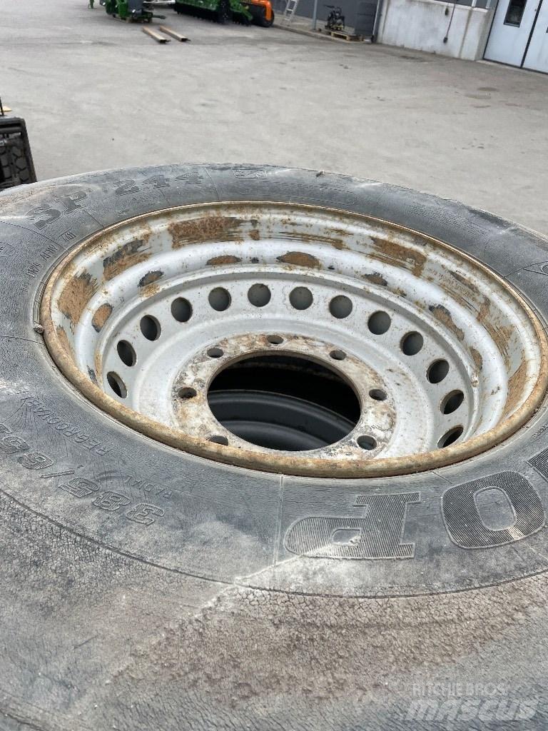 JCB 409 Anvelope, roti si jante