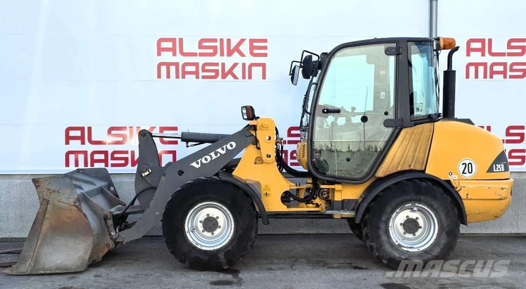Volvo L 25 B Incarcator pe pneuri