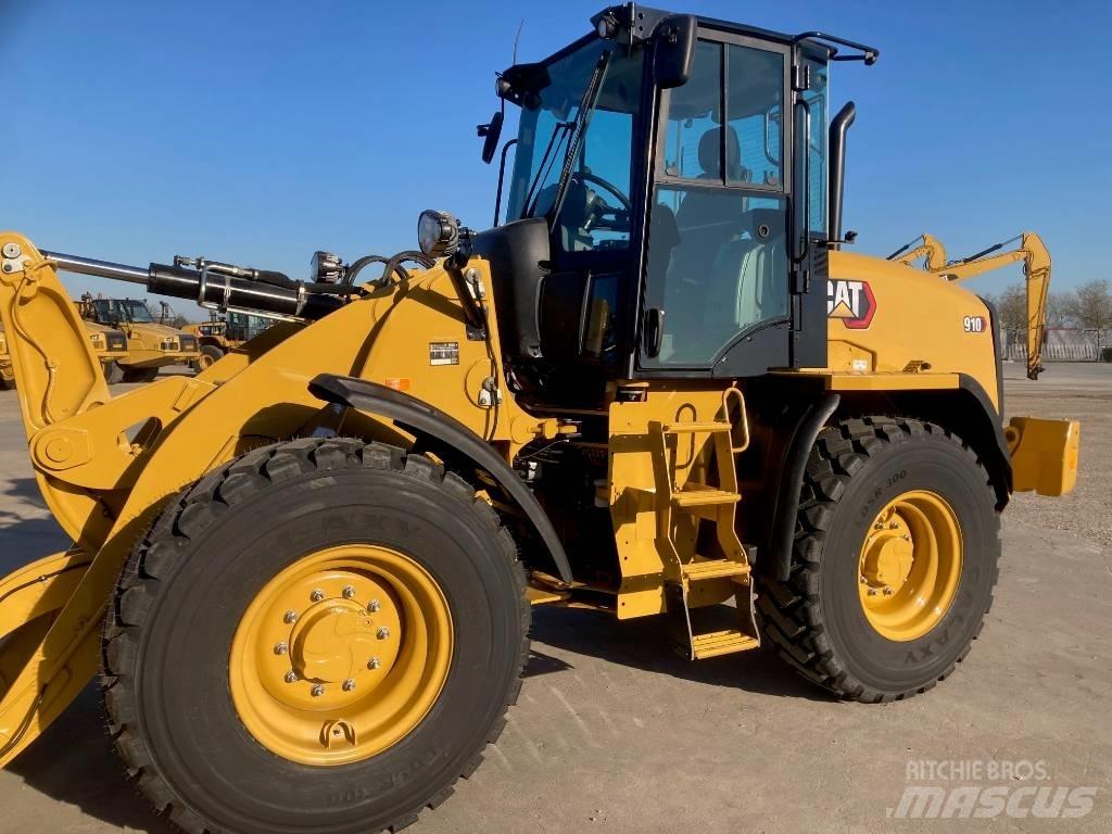CAT 910 Incarcator pe pneuri