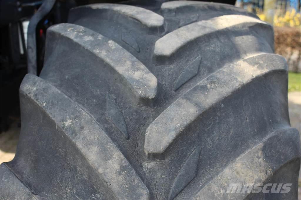 New Holland TM175 Tractoare