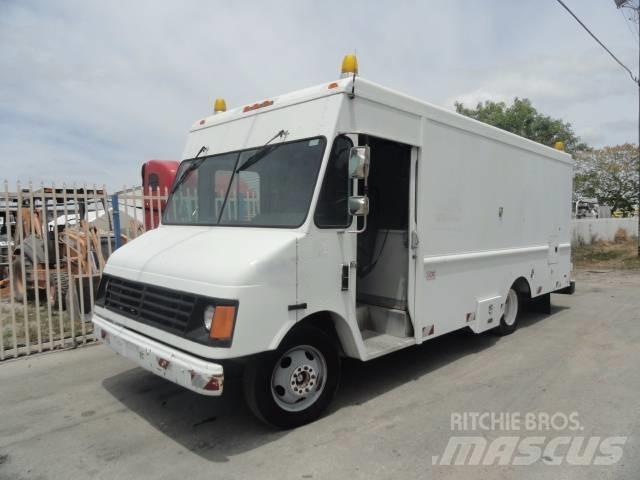 GMC P30 Municipal/vehicul cu uz general