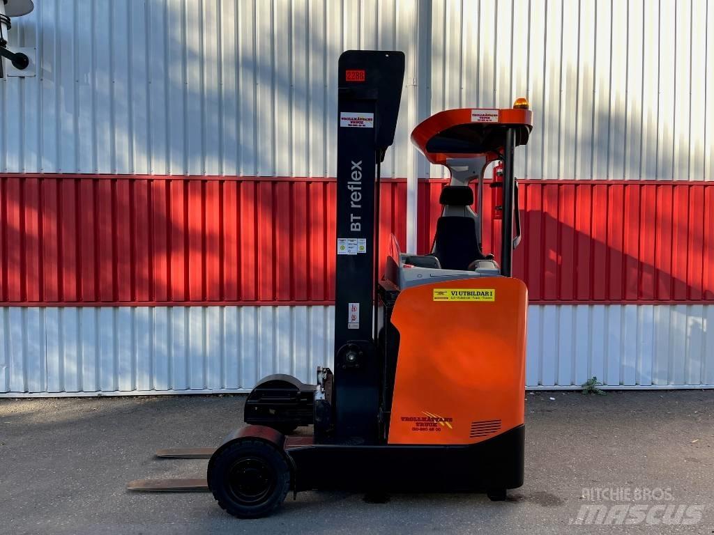 BT RR E 160 Stivuitor cu catarg retractabil