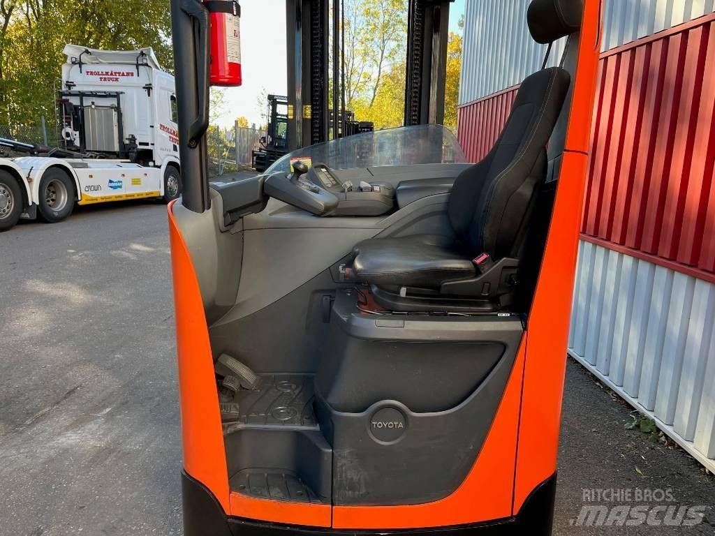 BT RR E 160 Stivuitor cu catarg retractabil
