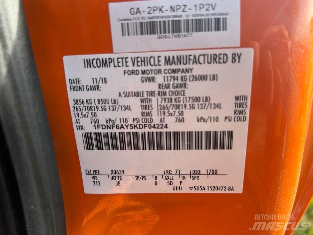 Ford F650 Camioane platforma/prelata