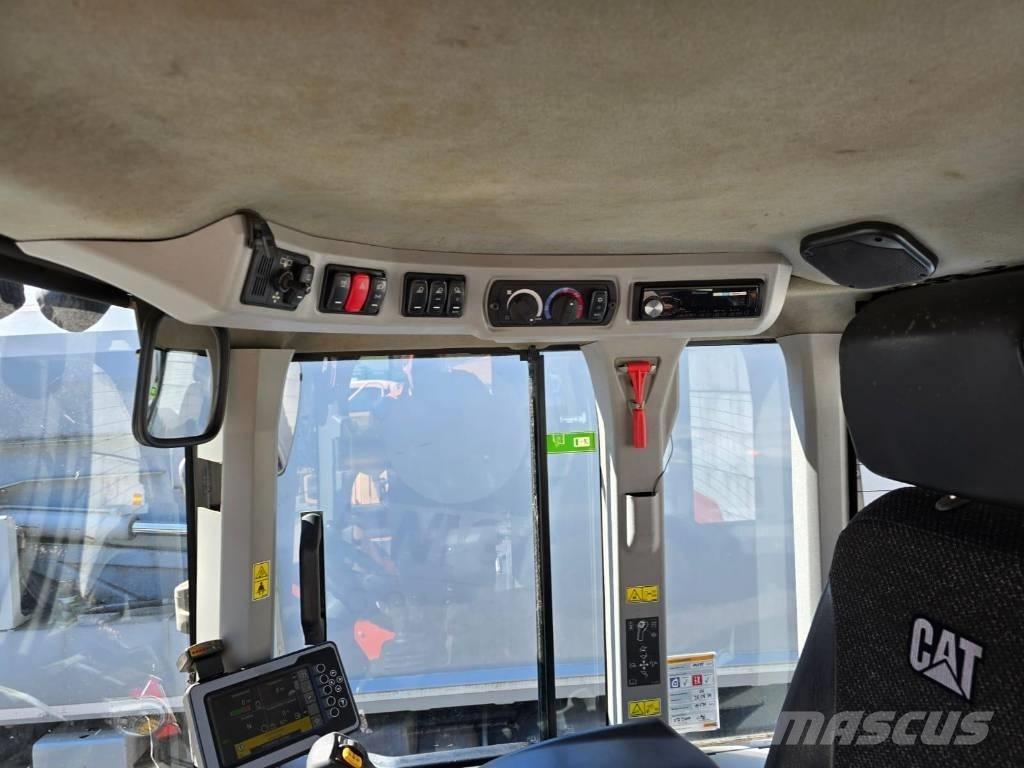 CAT 926M Incarcator pe pneuri