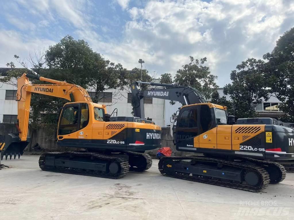 Hyundai R220LC-9S Excavatoare cu roti